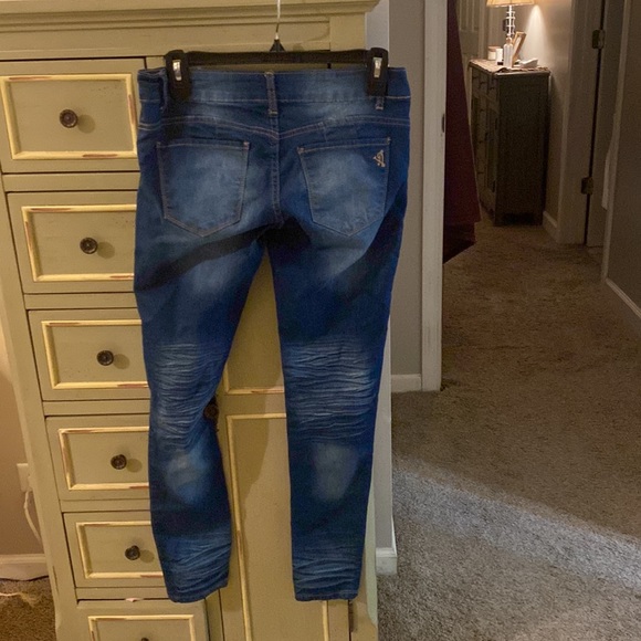 VIP Jeans - Picture 2 of 3